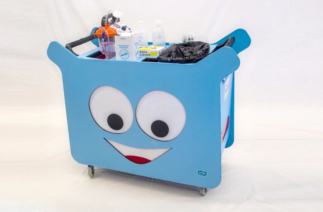 Nursing treatment cart